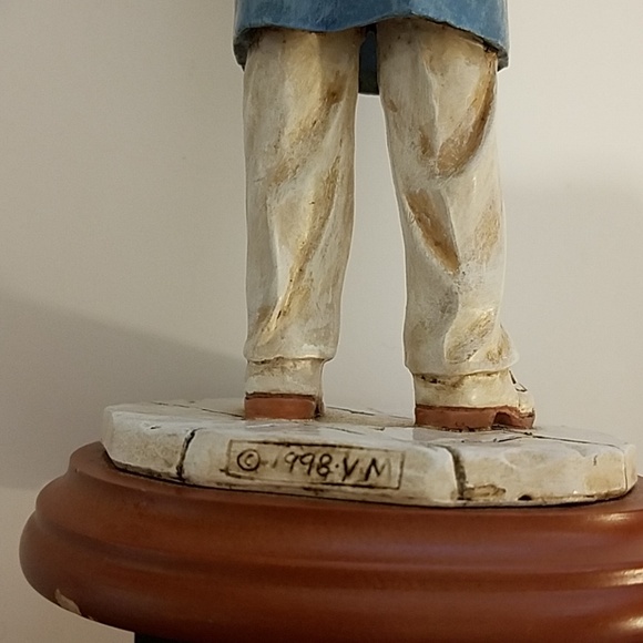 White Caps of Caring Sculpture - Picture 7 of 8